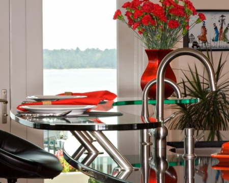 12 Tables & Counter Tops 12 Tables & Counter Tops