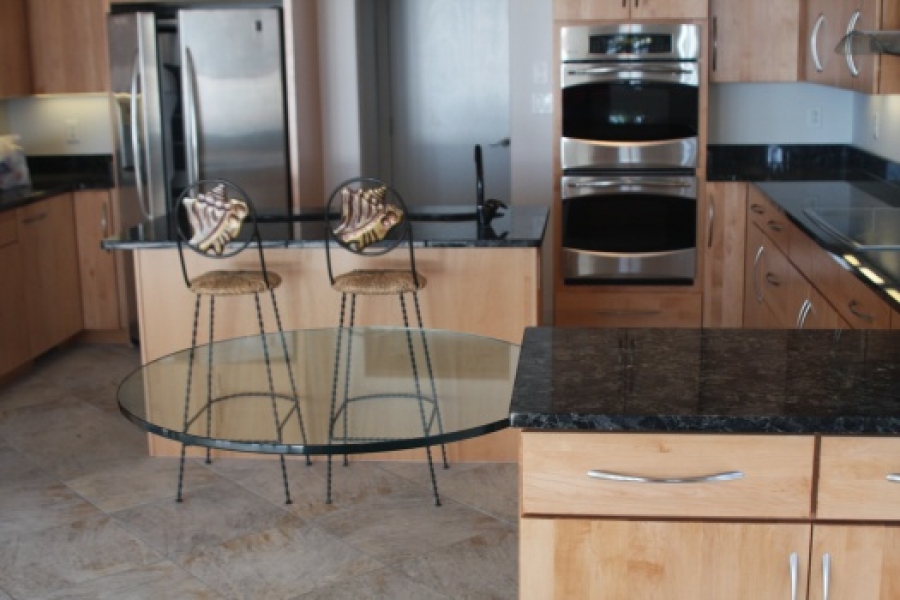 8 Tables & Counter Tops 8 Tables & Counter Tops
